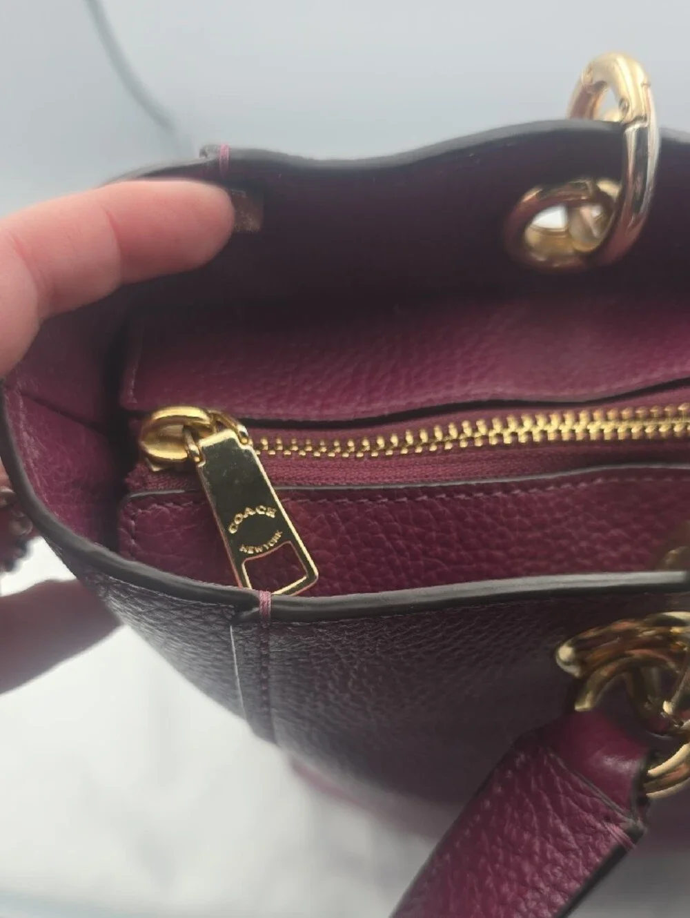 Coach Plum/Pink Varsity Stripe Ava Large Shoulder Bag W/ Gold Hardware (EUC)💖💜 - Picture 11 of 16